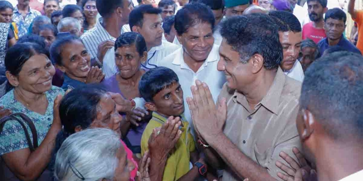 මෙන්න කරපු තවත් රැවටීමක්! මහමොළකාරයා හෙළිකරනවා කියලා මාස 6ක් තිස්සේ කතෝලික ජනතාව රැවැට්ටුවා! අන්තිමේදී කොමිෂන් සභා වාර්තාව CIDයට යැව්වා! PHOTOS & VIDEO I Sri Lanka Latest News