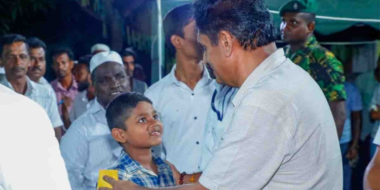 මාලිමා ජනාධිපති ඇවිත් දැන් මාස 7ක්! දීපු පොරොන්දු කීයක් ඉටු කරලා තියෙනවාද? කිව්වෙත් බොරු.. කළෙත් බොරු..! දැන් බොරුව ගමටත් ගෙනියන්න ගමේ බලයත් ඉල්ලනවා! PHOTOS & VIDEO I Sri Lanka Latest News