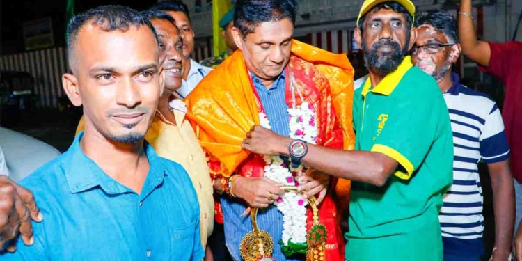 ප්‍රේමදාසගේ මැදකොළඹ ආසනයට සජිත් සජබ කොළඹ නගරාධිපති අපේක්ෂක දොස්තර හනීෆා එක්කගෙන එයි! කොළඹ නගරය හදන හැටිත් කියයි! VIDEO & PHOTOS I Sri Lanka Latest News