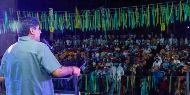 තාමත් කයිවාරුව විතරයි! ආණ්ඩුවට රට ගොඩගන්න කිසි වැඩපිළිවෙළක් නෑ! අඩුම තරමේ මිනිස්සුන්ට කන්නවත් නෑ! ට්රම්ප් බදු ගහනවා කියලා කියද්දී ඒකවත් කනකට ගත්තේ නෑ! VIDEO & PHOTOS I Sri Lanka Latest News