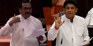 ට්‍රම්ප්ගේ බද්දෙන් රටම ගිනිගන්න යද්දී සජිත් ආණ්ඩුවෙන් ගන්න පියවර මොකද්ද කියලා ඇහුවාම බිමල් දුන්නෙ මාර උත්තරයක්! ‘වෙලාව නාස්ති කරන්න බෑ.. ස්ක්‍රිප්ට් එකට යමු…’!  VIDEO I Sri Lanka Latest News