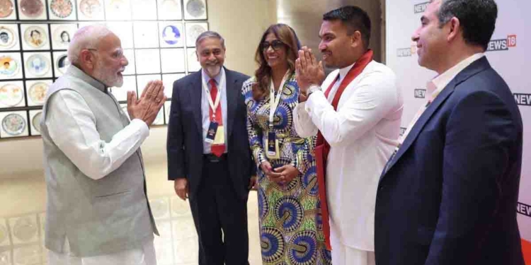 රනිල් දිගටම ඉල්ලුවත් ලංකාවට ආපු මෝදි රනිල්ව හමුවුණේ නෑ! හැබැයි නාමල් ඉන්දියාවට ගියාම මෝදි නාමල් හමුවෙලා කතා කළා! PHOTOS I Sri Lanka Latest News