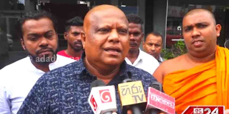 සජබය තීන්දුවක් ගත්තා වැඩිම ප්‍රතිශතය ගත්තු අපේක්ෂකයා සභාවට නම් කරන්න! අපිට විනයක් තියෙන්න ඕන! අපිට ඕන අය නම් කරන්න බෑ! පැරදුණු අපේක්ෂකයන් දාන්න ගිහින් බැරි වෙලා සංවිධායක ධූරවලින් අයින් වුණු අයට මතුගම සභාව පිහිටවූ සජබ ජගත් විතාන කන පැලෙන්නම දෙයි! VIDEO I Sri Lanka Latest News