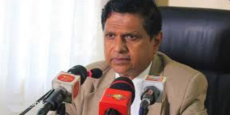 මාසෙකට කෝටියක් හොයන අන්තරේ කැට හෙල්ලිල්ල ගැන මහාචාර්යවරයෙක් කට අරී! සිසුන්ගේ පළමු වසරම විනාශ කරනවා! Sri Lanka Latest News
