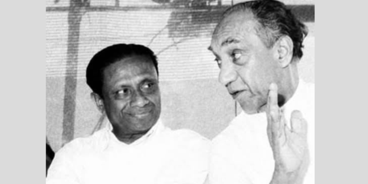 ‘ප්රේමදාස අගමැතිතුමා මාව බෙල්ලෙන් අල්ලලා මේසේ යටට තල්ලු කළා’ ඇයි ජේ.ආර්. මෙහෙම දෙයක් ප්රසිද්ධියේ කිව්වේ? Sri Lanka Latest News