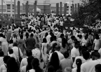 25,000කට අධික පිරිසක් ආවා! රාත්‍රී 3ක් – දවල් 4ක් හිටියා! කිසිම පොලිස් නිලධාරියෙක් නෑ! කිසිම ආරවුලක් ගැටුමක් නෑ! එක කුණු බිඳක් නගරයේ තිබ්බේ නෑ! 1865 පොසොන් උත්සවය ගැන අනුරපුරේ සුදු ඒජන්තයා එංගලන්ත ආණ්ඩුවට යවපු වාර්තාව! ඒ විනය අද කෝ? Sri Lanka Latest News