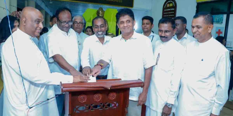 ආණ්ඩුවේ ඇමැති-හිටපු ඇමැති එක්ක සජිත් බෞද්ධාලෝක වෙසක් කලාපය විවෘත කරයි! VIDEO & PHOTOS I Sri Lanka Latest News