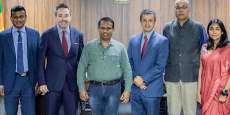 සමන්ත විද්යාරත්න UN එකෙන් ආපු ටීම් එකක් එක්ක අමාත්යංශයේ ලොකු සාකච්ඡාවක් කරලා වැඩෙත් ගොඩදාගත්තා කියන්නේ! කාටද ආඩම්බර? I Sri Lanka Latest News