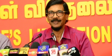 විජිත හේරත් මොකටද වියදම් කරගෙන පාප්වහන්සේගේ අවමඟුලට ගියේ? දැනට ජවිපෙට මාසෙට කෝටි 5ක ආදායමක් එනවා මන්ත්‍රීවරු 159න්! ටිල්වින්ලා දැන් හදන්නේ පළාත් පාලන මන්ත්‍රීවරු හරහා ඒක කෝටි 20 කරගන්න! ටිල්වින්ට ටැක්ස් කලෙක්ටර් කෙනෙක් පත්කරනවද? ගමට මහජන නියෝජිතයෙක් පත්කරනවද? Sri Lanka Latest News