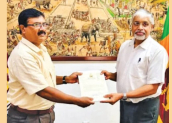 ආණ්ඩුවේ ලෙඩේ පළාත් සභාවලටත් බෝවෙයි ! මධ්‍යම ප්‍රවාහන සභාපති ඉල්ලා අස්වෙලා ගෙදර යයි! Sri Lanka Latest News