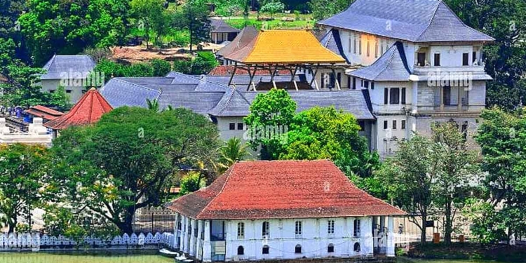 අමතක වුණා නේද දළදා මාලිගාවේ රන් වියන? කොහොමද ප්‍රේමදාස ඒක හැදුවේ? Sri Lanka Latest News