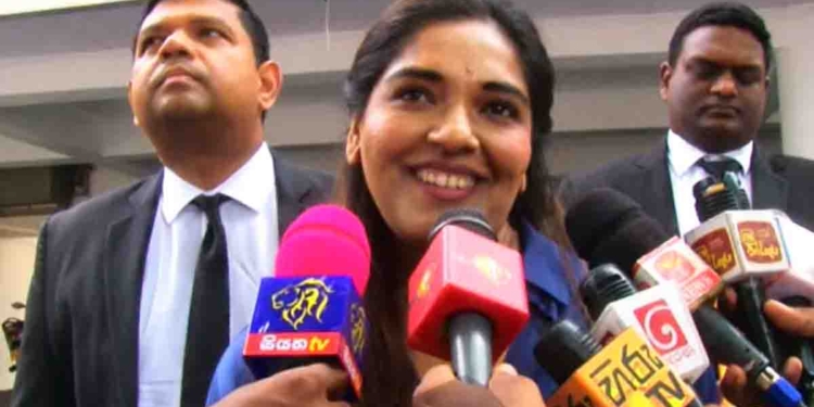 රඹුක්වැල්ල පරම්පරාවටම ලෙඩේ වැටෙයි! දුවත් අද අල්ලස් කොමිසමට ගෙන්වයි! තාත්තයි පුතයි දැනටමත් ඇතුළේ! I Sri Lanka Latest News
