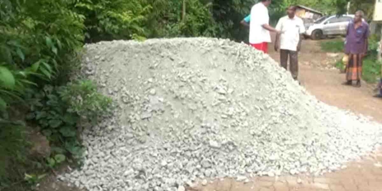 මෙන්න හොඳට බලාගන්න..! ඡන්දෙ ගන්න කරන පහත් වැඩ.! අතටම මාට්ටු! VIDEO I Sri Lanka Latest News