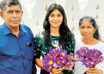 නයෝමිගෙ මල් බිස්නස් එක! Sri Lanka Latest News
