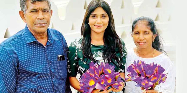 නයෝමිගෙ මල් බිස්නස් එක! Sri Lanka Latest News