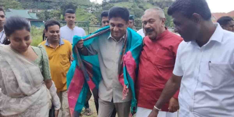 තලවකැලේ සජබ මැයි රැලියේ කිසිම ප්‍රශ්නයක් වුණේ නෑ! වෙලාවට පටන් ගත්තා! වෙලාවට ඉවර වුණා! කම්කරු ජනතාවත් සතුටුයි! සංවිධානය කරපු අපිත් සතුටුයි! සජබ මැයි රැලිය කරපු රාධක්‍රිෂ්ණන් සජබ කුමන්ත්‍රණකාරයන්ට රෙද්ද පල්ලෙන් බේරෙන්නම කියයි! I Sri Lanka Latest News