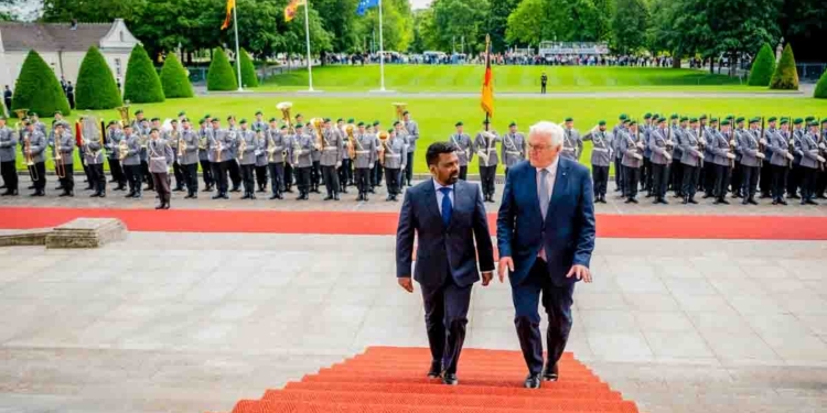 රතු පලස් දාලා රාජ්‍ය ගෞරව සහිතව ජර්මානු ජනාධිපතිවරයා බෙල්වීව් මන්දිරයේදී අනුරව පිළිගනී! PHOTOS I Sri Lanka Latest News