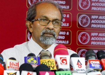 මේ මිනිහා කිව්ව දේ ඇහුවා නම් මහින්දානන්දයි නලිනුයි අද එළියේ! හරි දේ කියන්න ගිහින් අලුත්ගමගේ පන්න පන්න ගහපු ඇන්ටන් පෙරේරා එළියට එයි! Sri Lanka Latest News