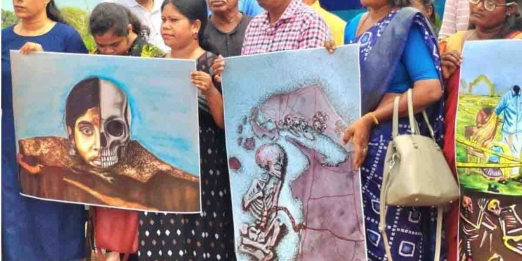 චෙම්මනි සමූහ මිනීවළට යුක්තිය ඉල්ලා උතුරේ දැවැන්ත විරෝධතා ඇරඹේ! PHOTOS I Sri Lanka Latest News
