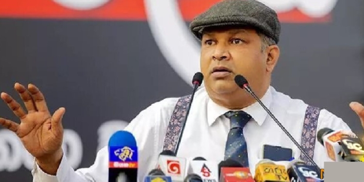 බන්ධනාගාර කොමසාරිස්තුමාව ගෙදර යැව්වේ මෙහෙමයි! Sri Lanka Latest News