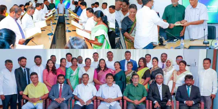 කොළඹ නගරාධිපති සටනට පැය 24ක් තියා කොළඹ සජබ මන්ත්‍රීවරු සජිත් ඉදිරියේ දිව්රුම් දෙයි! VIDEO  PHOTOS I Sri Lanka Latest News