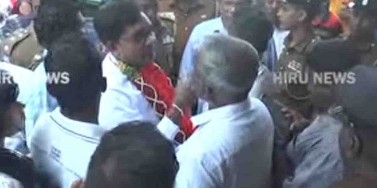 කොලොන්නාව සජබ පාක්ෂිකයන්ගේ ඡන්දයෙන් ඇවිත් ඡන්දෙ දීපු පාක්ෂිකයන් පාවලා දුන්නු සුසිල් කුමාර කොස්තා සජබයෙන් පන්නයි! මන්ත්‍රීකමෙනුත් අයින් කරයි! I Sri Lanka Latest News