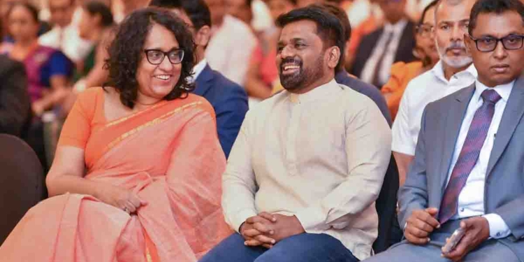 අනුර හරිනිවත් ළඟින් තියාගෙන රාජ්‍ය යාන්ත්‍රණයත්-රාජ්‍ය නිලධාරියාත්-පුරවැසියාත් ඒකාබද්ධ කරන ‘ප්‍රජාශක්ති’ ආරම්භ කරයි!‍‍‍ PHOTOS I Sri Lanka Latest News