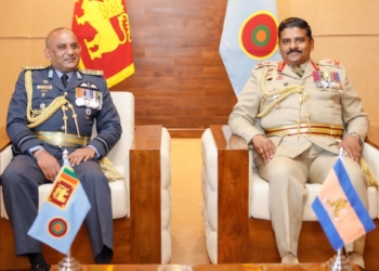 යුද හා ගුවන් හමුදාපතිවරුන් අතර හමුවක්! PHOTOS I Sri Lanka Latest News