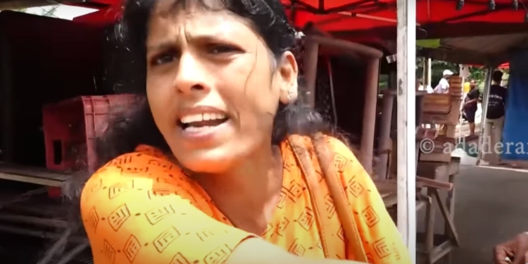 කිඹුලාවල අනවසර කඩ කඩන්න ගිහින් ජංජාලයක්! පොලිසියත් එයි! ගත්ත බඩු කඩහිමියන්ටම දී මාර්ග සංවර්ධන නිලධාරීන් ඉවත්වෙයි! Sri Lanka Latest New