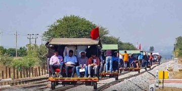 මීටපස්සේ මිහින්තලේ යන අයට අනුරාධපුරේ ඉඳන් Patel Trolley එකේ යන්න පුළුවන්! ඒක නම් මරු වැඩක් වෙයි වගේ! I Sri Lanka Latest News