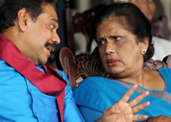 මත්තල ගුවන් තොටුපළට එක ගුවන් යානයක්වත් බස්සලා නෑලු! හම්බන්තොට වරාය හැදුවේ එයාලු! අධිවේගී මාර්ග ඔක්කොම හැදුවේ එයාලු! මහින්ද කළේ හොරකම් කරපු එක විතරලු! චන්ද්රිකා ආයෙත් පටන් අරන්! VIDEO I Sri Lanka Latest News