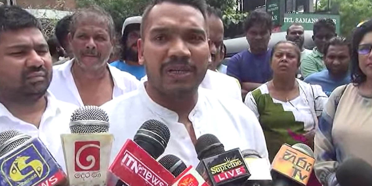 නාමල් තංගල්ල වෙරළට බහී! ආණ්ඩුව කරන්න යන වැඩකට එරෙහි වෙයි! VIDEO I Sri Lanka Latest News