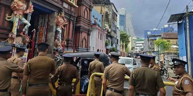 උසාවිය අවට පාරවල් වසා පොලිසිය STF දමයි! ඇතුල්වීම පදිංචිකරුවන්ට පමණයි! I Sri Lanka Latest News