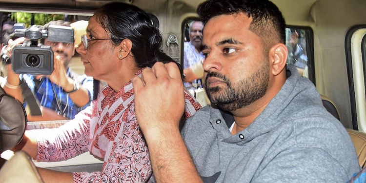 හිටපු අගමැතිගේ පුතා ජීවිතාන්තය දක්වා හිරේට! මෙන්න දෙනවා දඬුවම්! Sri Lanka Latest News