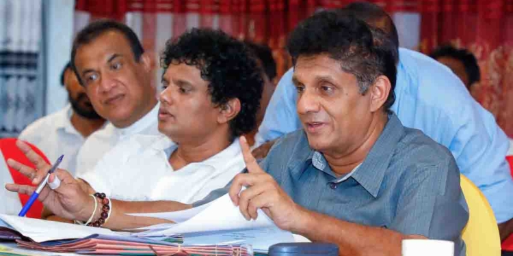යෞවන සමිති-ග්‍රාම සංවර්ධන කමිටු-ප්‍රජා සංවර්ධන කමිටු-කාන්තා සමිති- මරණාධාර සමිති-විශ්‍රාමික සමිති-ගොවි-ධීවර සමිති-තේ සමිති-රබර් සමිති-අපනයන භෝග වගා සමිති ඇතුළට විතරක් නෙමෙයි රෝහල් කමිටුවටත් ජවිපෙ දේශපාලනය අරන් ඇවිත්! මෙහෙම ගියොත් පන්සලේ දායක සභාවත් තීන්දු කර විහාරාධිපති හිමියොත් ජවිපෙන්ම පත්කරාවි! රටට වෙන්න යන දේ සජිත් රත්නපුරේදී කියයි! VIDEO & PHOTOS I Sri Lanka Latest News