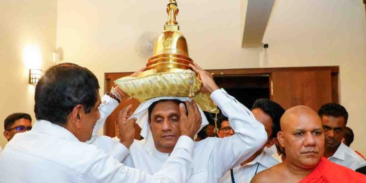 ඓතිහාසික බෙල්ලන්විල රජමහා විහාරයේ පෙරහර ආරම්භය සඳහා කරඬුව තැන්පත් කරන්න මුල්වරට විපක්ෂනායක සජිත් ප්රේමදාසට ආරාධනාවක්! VIDEO & PHOTOS I Sri Lanka Latest News