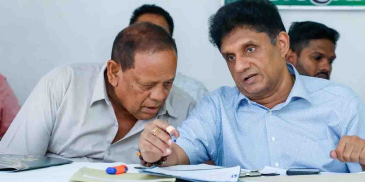 සජබ ගමේ මන්ත්රීවරු හමුවෙන්න සජිත් පොලොන්නරුවට යයි! ගමට අරන් යන්න ලොකු පණිවුඩයකුත් දෙයි! PHOTOS & VIDEO I Sri Lanka Latest News