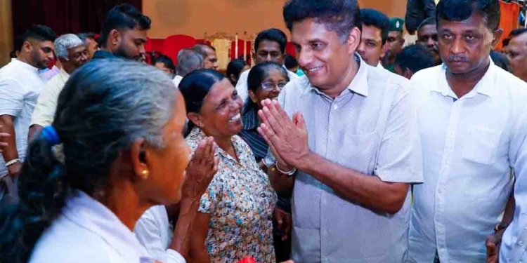 ‘අනේ අපිව බේරගන්න මහත්තයෝ..! අපි අන්ත අසරණ වෙලා ඉන්නේ මහත්තයෝ…! අනේමහත්තයෝ මේ රට බාරගන්න මහත්තයෝ…!’ සෙවනගලදී මිනිස්සු වටකරගෙන ලොකු ප්‍රශ්නයක්! වීඩියෝ එක ඉවර වෙනකම් බලන්න! VIDEO I Sri Lanka Latest News