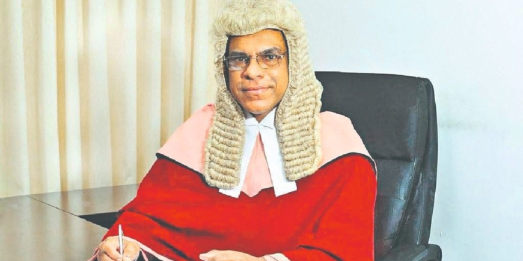 අධිකරණය නවීකරණයට ඩිජිටල්කරණයට අගවිනිසුරු කතා කරයි! දැනට කරන දේම කළොත් අපට ලැබෙන දේ නිසැකවම ලැබේවි! කිසිදා නොලැබුණු දෙයක් ලැබීමට නම් කිසිදා නොකළ දෙයක් කරන්න! Sri Lanka Latest News