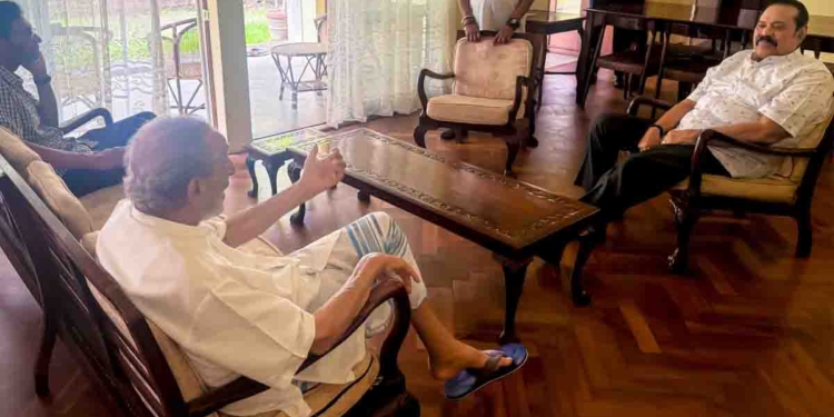 92′ මාර්තු 16 කොළඹින් කතරගමට පාද යාත්රා ආරම්භ කළා! 92′ ජුලි පළමුවැනිදා 12.35ට රට පුරාම ජනඝෝෂා නැගුවා! 88-89′ අතුරුදන්වූවන් වෙනුවෙන් පෙනී සිටියා! 70′ ඉඳන් දශක 5ක් එකට සිටි අතීත සටන් සගයා වාසු බලන්න මහින්ද වාසුගේ ගෙදරට ගිහින්! PHOTOS I Sri Lanka Latest News