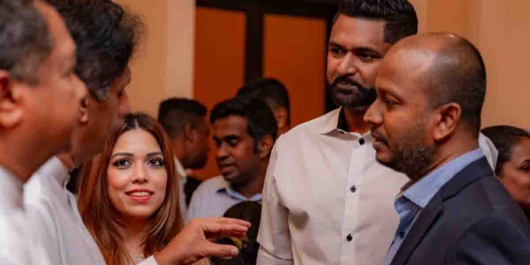 බයිතක්සලාවේ මිලින්ද-ඉරාජ් පස්සේ පන්නපු අය ගැන විපක්ෂනායක සජිත් කතාකරයි! ආණ්ඩුවේ වැරදි පෙන්වලා දෙන අයට දැන් මරණ තර්ජන එල්ලවෙන්න පටන් අරන්! සමාජ මාධ්‍ය ක්‍රියාකාරීන්ගේ ජීවිත අනතුරේ! ආණ්ඩුව මේවද කරනවා කිව්වේ? VIDEO I Sri Lanka Latest News