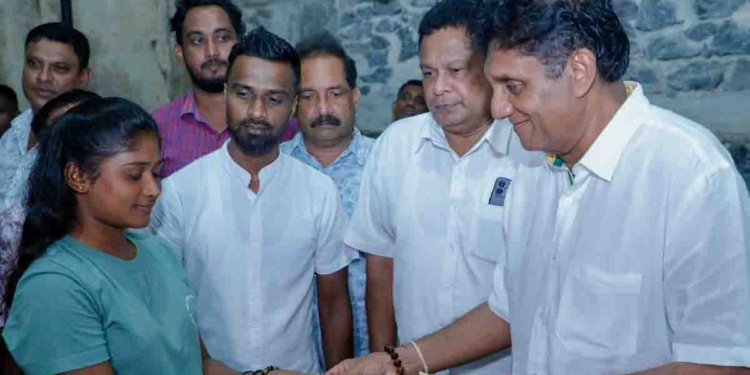 ග්‍රාම සේවා වසම් 14,021ක්… කුඩා ගම්මාන 50,964ක්… රටම ආවරණය කරමින් සජබය සාමාජික ප්‍රවර්ධන වැඩසටහනක් ආරම්භ කරයි! පළමු පියවර සජිත්ගේ ප්‍රධානත්වයෙන් මොරටුමුල්ලෙන් පටන් ගනී! PHOTOS & VIDEO I Sri Lanka Latest News