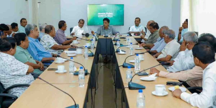 UNP හිටපු මන්ත්රීවරු සජිත් හමුවෙයි! අලුත් සන්ධානයක් බිහිවෙයි! VIDEO & PHOTOS I Sri Lanka Latest News