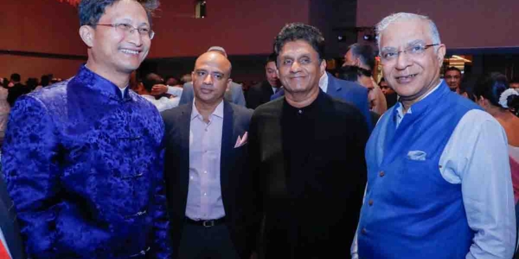චීන තානාපතිවරයාටයි ඉන්දීය මහකොමසාරිස්වරයාටයි මැදිවුණු විපක්ෂනායක සජිත්! PHOTOS I Sri Lanka Latest News