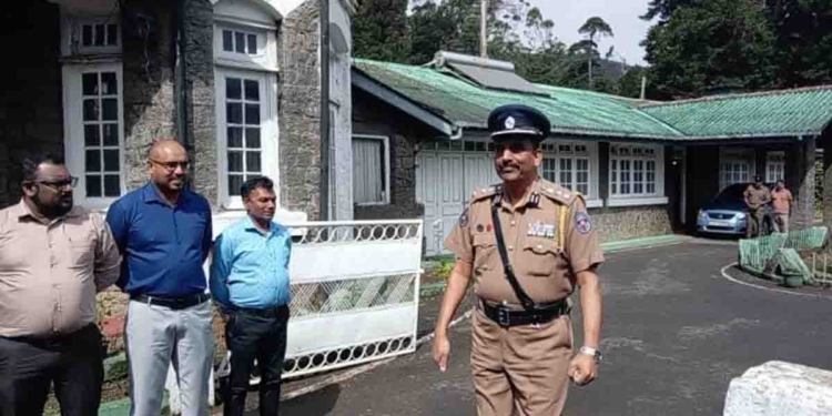 නුවරඑළිය අලුත් SSP ඇවිත් වැඩ පටන්ගනී! PHOTOS I Sri Lanka Latest News