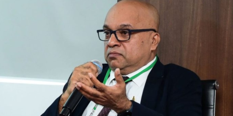 දේශපාලන බලපෑම් වැඩියි! ඇමැති මාව අයින් කරන්න ප්ලෑන් ගැහුවා! මම සභාපතිකමෙන් ඉල්ලා අස්වුණා! රට හදන්න ඔස්ටේ්‍රලියාවෙ ඉඳන් ලංකාවට ආව මහාචාර්යතුමාට වෙච්ච වින්නැහියක්! Sri Lanka Latest News