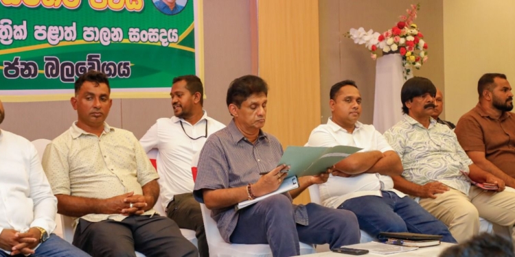 යෞවන සමාජයේ සිට දායක සභාව දක්වා…! ආණ්ඩුව හදන්නේ ඔක්කොම පක්ෂ පාගලා දාලා තනි පක්ෂ ක්රමයකට යන්න..! VIDEO I PHOTOS I Sri Lanka Latest News