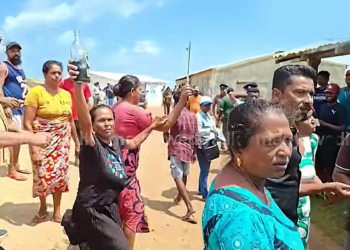 ගෙවල් කඩන්න ඇවිත් හලාවත වැල්ල රත්වෙයි! කාන්තාවක් ගිනි තියාගන්න හදයි! VIDEO I Sri Lanka Latest News
