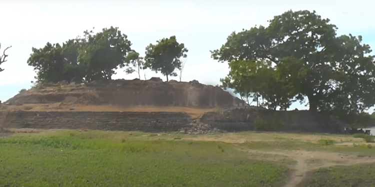 රටට සුබද? අසුබද? වසර 19කට පස්සේ පරාක්‍රම සමුද්‍රය යට තියෙන සීත මාලිගය මතුවෙලා! VIDEO I Sri Lanka Latest News