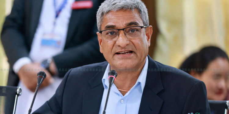 කොල්ලො කෙල්ලන්ගෙ කැරැල්ලෙන් අන්තිමට ඇමැතිත් ගෙදර! Sri Lanka Latest News
